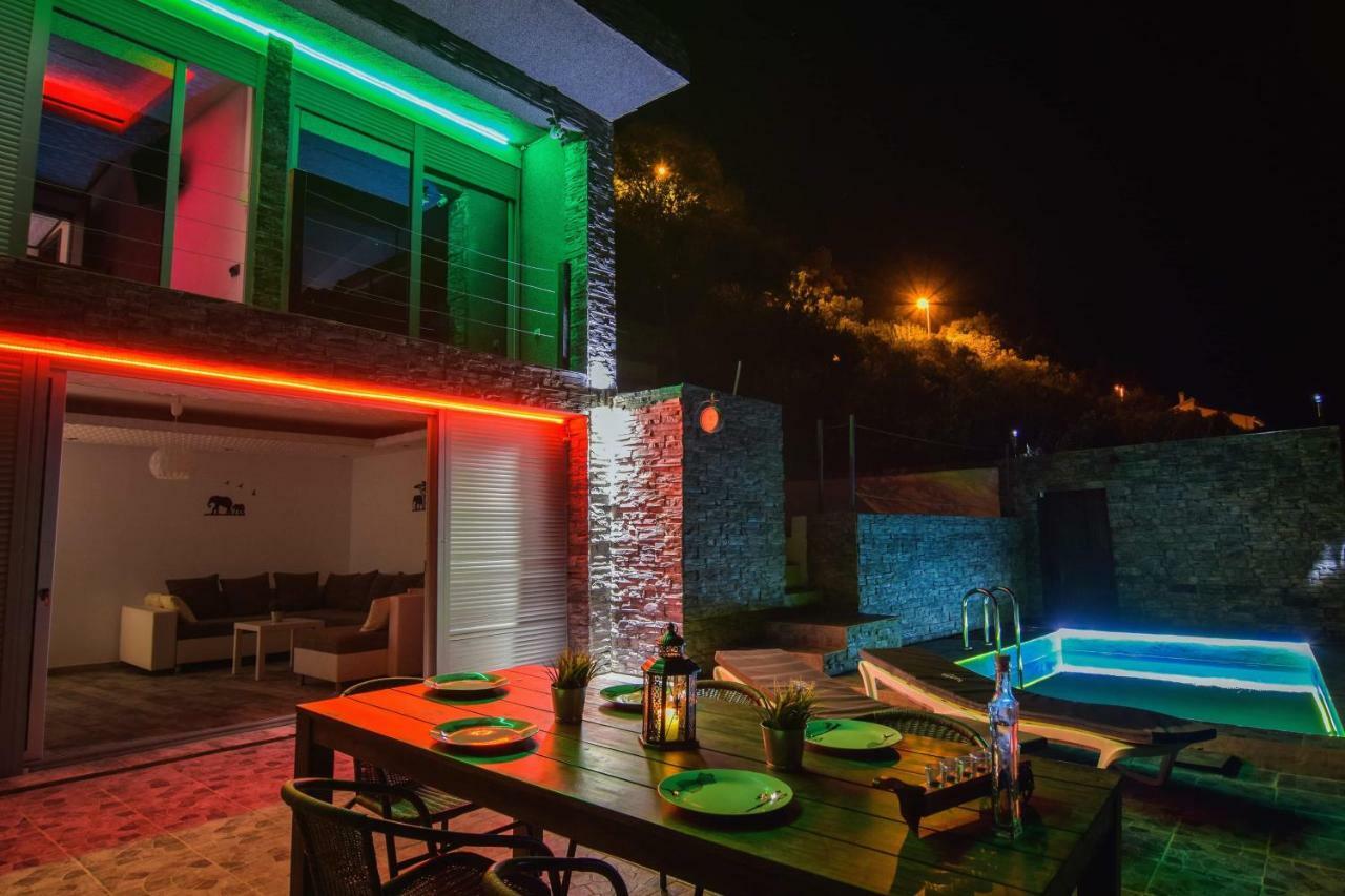 Villa Iva Pisak Buitenkant foto